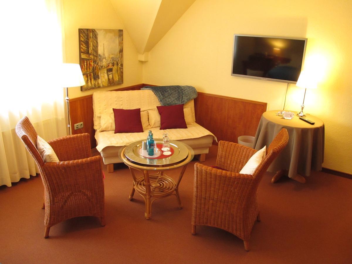 Burghotel Muenzenberg Esterno foto