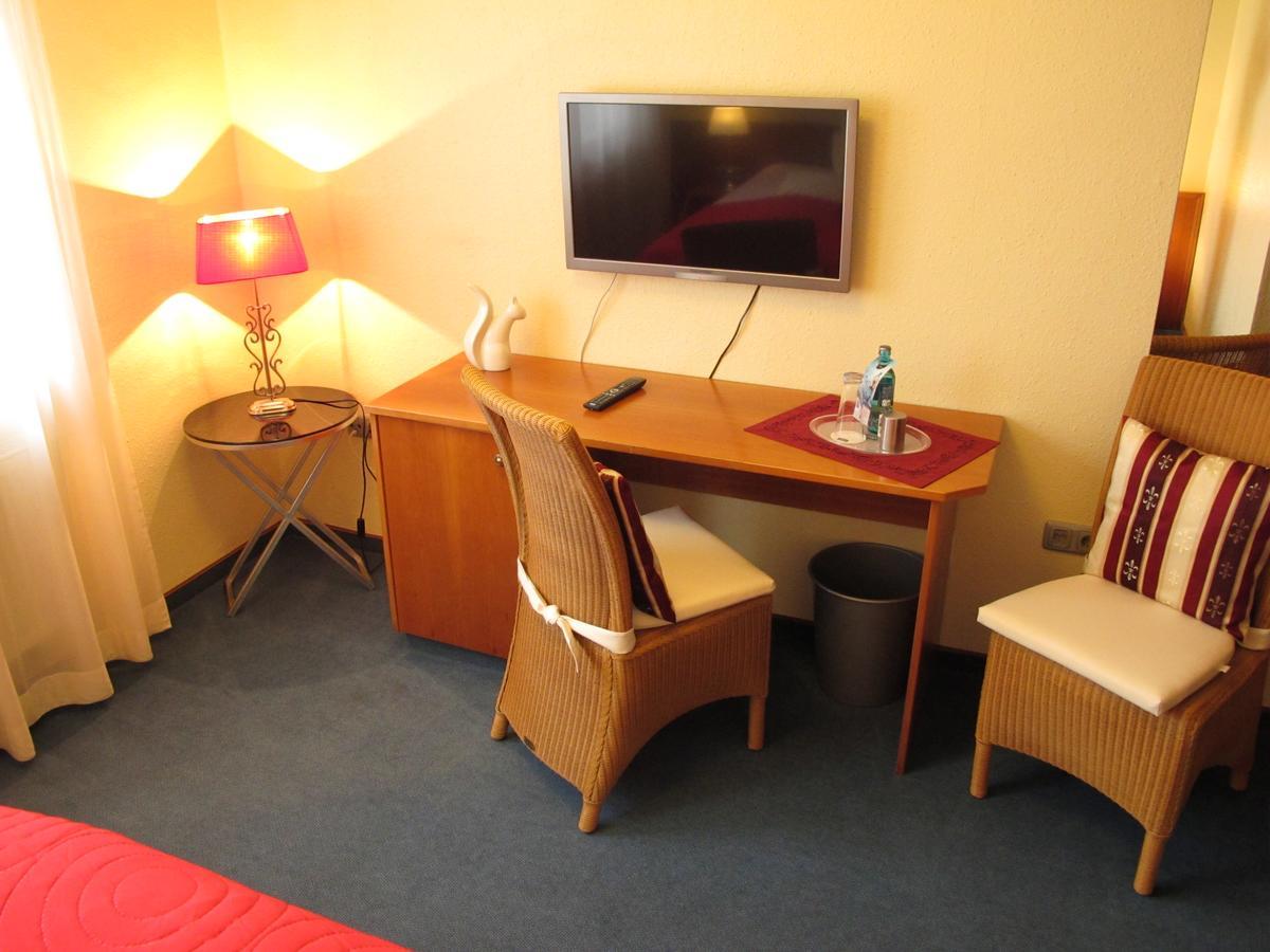 Burghotel Muenzenberg Esterno foto
