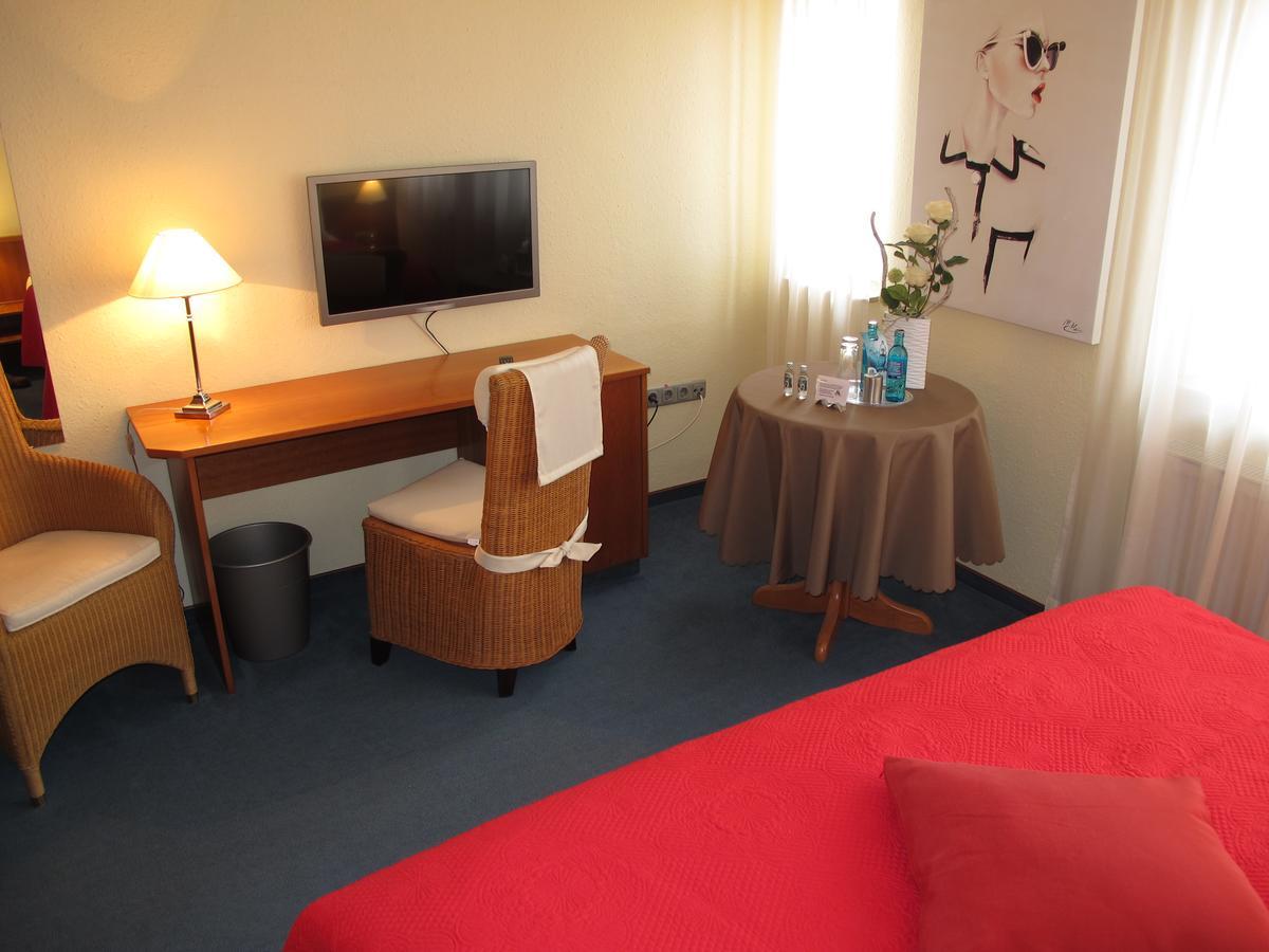 Burghotel Muenzenberg Esterno foto